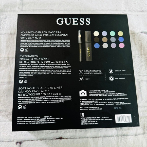 Guess Eye Smokey Look Book NWT - Picture 10 of 10